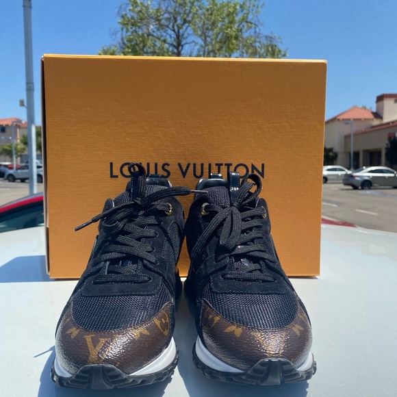 Brand new never worn Louis Vuitton shoes size 8.5 women’s with digital receipt - Picture 4 of 7